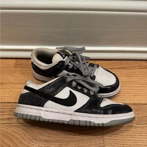 Dunk Low Golden Gal Sneakers